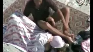 ස්නානය දී stroking නිරත දෙකක් සමලිංගිකයන්