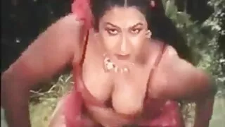 නවාතැන් පහසුකම් සඳහා ගෙවීම වළක්වා ගැනීම සඳහා කාමර මිතුරා ඉදිරිපිට ඔබේ කකුල් ව්යාප්ත කරන්න