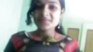 සතුටු සිතින් බෝනික්කා ක්රියාකාරීව රසවත් ශුක්රාණු උපුටා ගැනීම